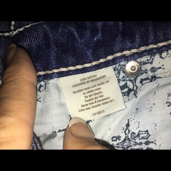 Decree Denim Shorts - Picture 5 of 6